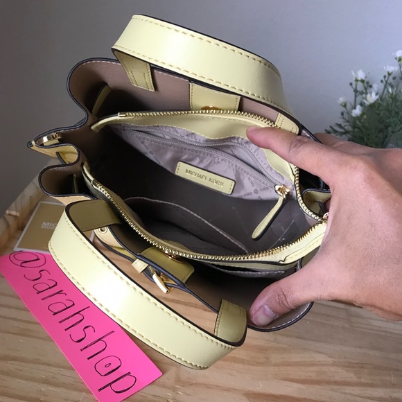 🌼Michael Kors Set - Picture 8 of 16